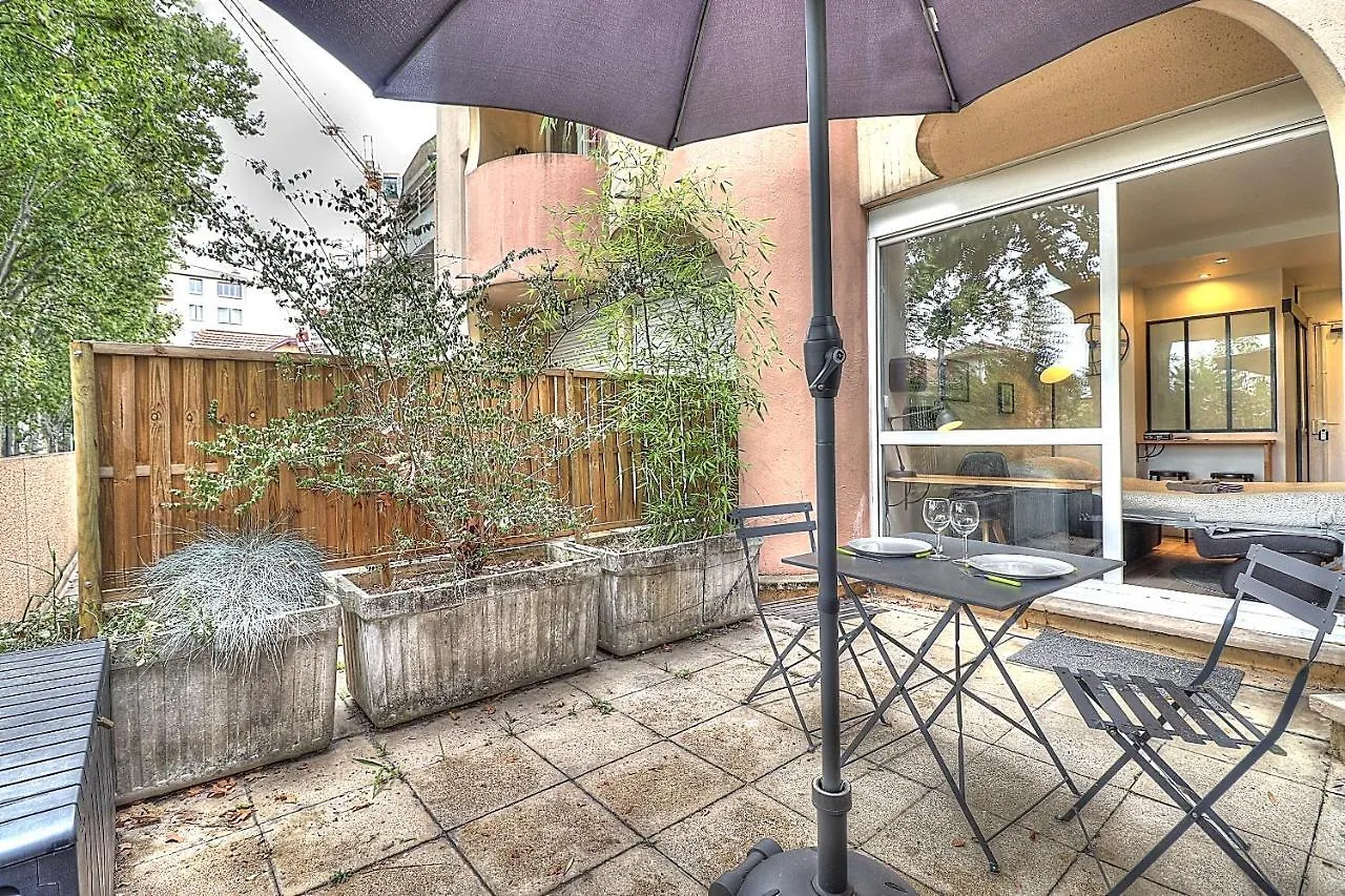 Studio 24H 24H Parking Terrasse Internet Toulouse Francie